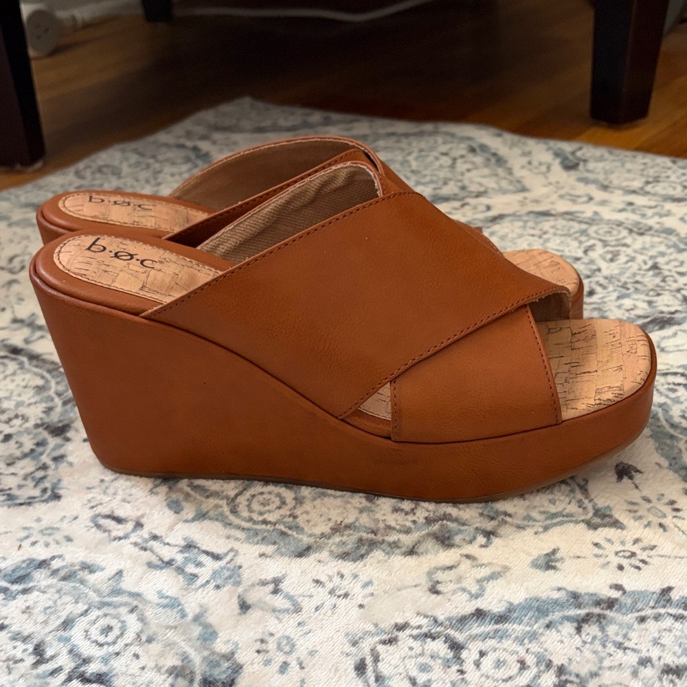b.o.c. Women's Brown Wedge Sandals